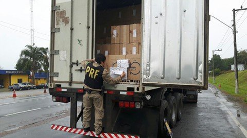 Carga de R$ 1,5 milhão é apreendida