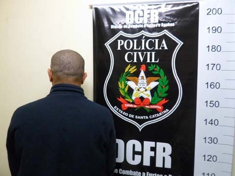 Dois homens são presos após cumprimento de mandados