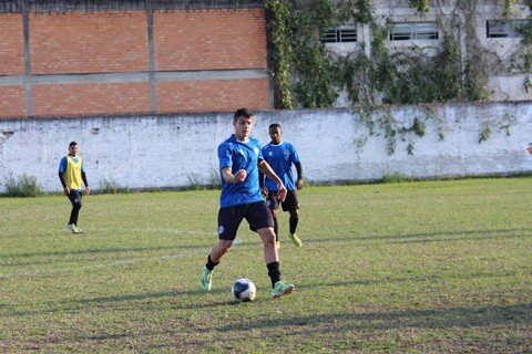 Elenco prepara-se para duelo fora de casa