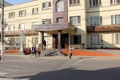 Hospitais da região passam por grave crise
