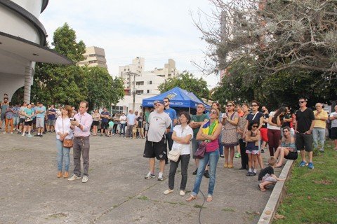 Protesto é realizado para pressionar vereadores