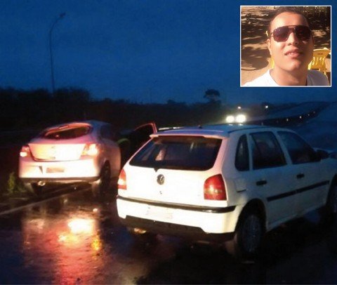 motorista-morre-apos-capotamento-na-101-1 João Victor (detalhe) tinha 27 anos e não resistiu aos ferimentos. Ele morreu ainda no local do acidente. - Foto: Corpo de Bombeiros Militar de Imbituba/Divulgação/Notisul.