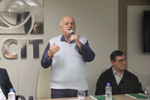 Olavio disputa a prefeitura pela terceira vez. O candidato é o atual gestor do município  -  Foto:Jailson Vieira/Notisul