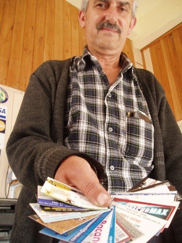 empresas-preparam-se-para-o-nono-digito-1 Valmor diz que cartões representam 50% do faturamento na gráfica - Foto:Kalil de Oliveira/Notisul