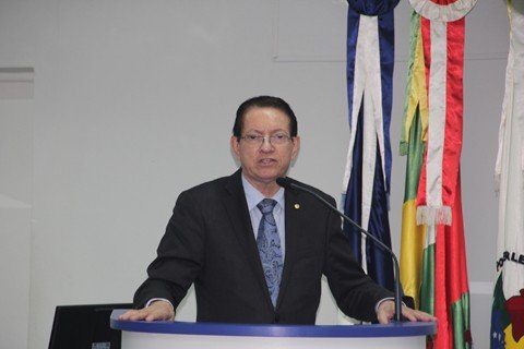 ftgs-para-todos-em-tubarao-sera-cobrado-em-brasilia-1 Deputado Edinho Bez (PMDB) irá se encontrar com o presidente da Caixa na segunda-feira - Foto:Jailson Vieira/Notisul