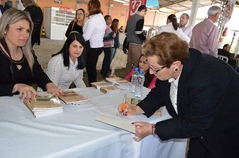 grupo-de-idosos-lanca-livro-em-iniciativa-de-universidade-1 Foto:Divulgação/Notisul
