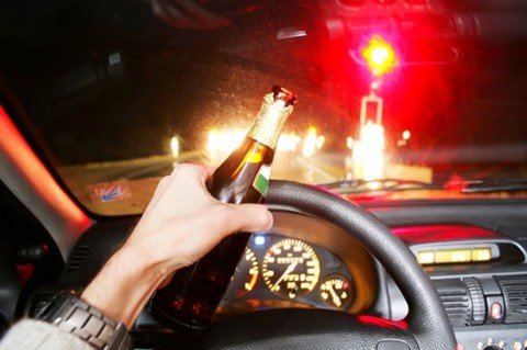 motorista-embriagado-pagara-r-2-93470-1 Jovens com idades entre 19 e 33 anos estão entre os principais infratores da Lei Seca - Foto:Divulgação/Notisul