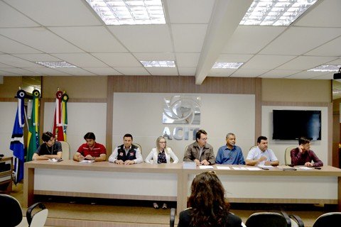 verba-necessaria-pode-saltar-para-r-500-milhoes-1 Autoridades estão preocupadas com impactos ambientais e melhor aplicação do dinheiro público - Foto:Comitê da Bacia Hidrográfica do rio Tubarão/Divulgação/Notisul