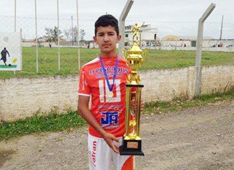 garoto-bravense-busca-ascensao-no-futebol-1 Henrique sonha em atuar em um time profissional - Foto:Divulgação/Notisul