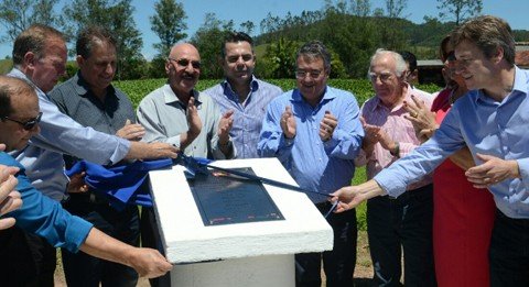 pavimentacao-da-sc-390-e-inaugurada-1 Trecho da Rodovia Serra Mar entre Pedras Grandes e Orleans é concluído - Foto:Jaqueline Noceti/Secom/Divulgação/Notisul