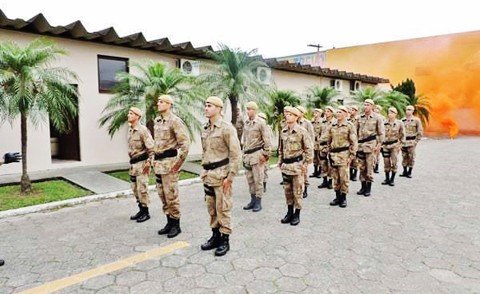 policiais-concluem-curso-do-ppt-1 Grupo de policiais que concluiu o curso para ingresso ao Pelotão de Policiamento Tático, na 8ª RPM - Foto:Polícia Militar de Tubarão/Divulgação/Notisul