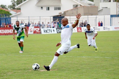 a-tubarao-estreia-em-casa-contra-a-chape-1 No último domingo, o Tricolor sagrou-se vice-campeão da Série B do Estadual - Foto:William Lampert/Divulgação/Notisul