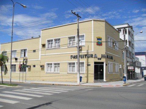 Ao assumir a prefeitura de Braço do Norte, Roberto Kuerten Marcelino anuncia redução de gastos. - Foto: Sulinfoco/Divulgação/Notisul.