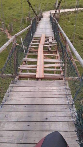  Ponte interditada causa transtornos à população  -  Foto:Divulgação/Notisul