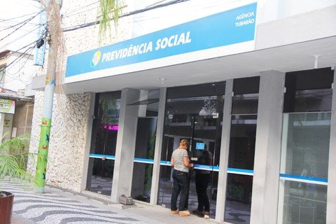 Maioria dos aposentados no Brasil recebe um salário mínimo por mês. - Foto: Lysiê Santos/Notisul