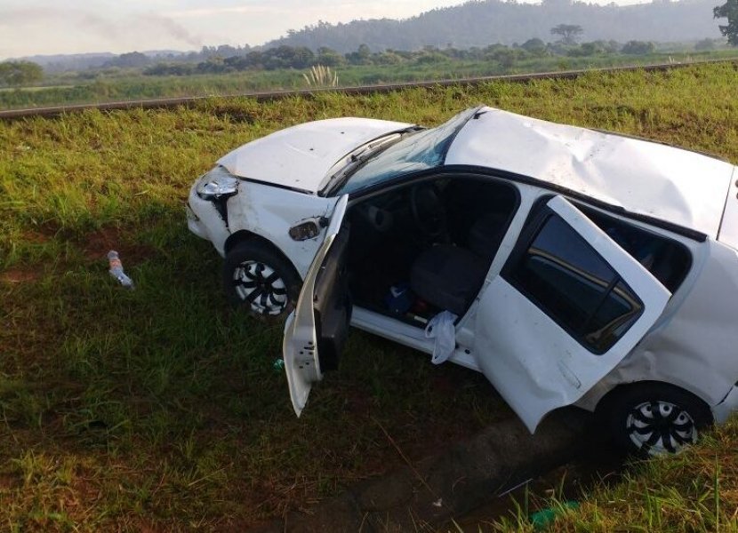 capotamento-e-registrado-na-br-101-em-sangao-apos-motorista-perder-o-controle-da-direcao-1