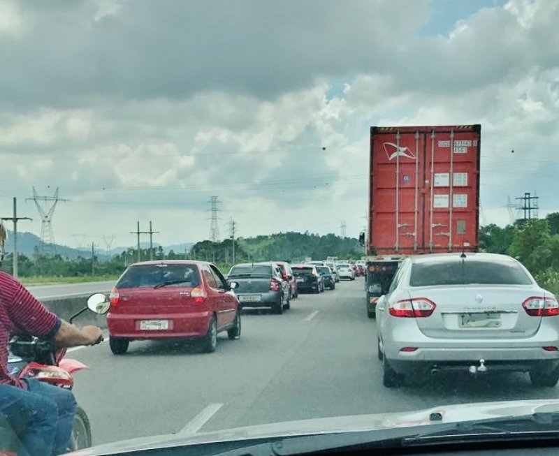 filas-sao-registradas-no-trecho-entre-tubarao-e-laguna-1