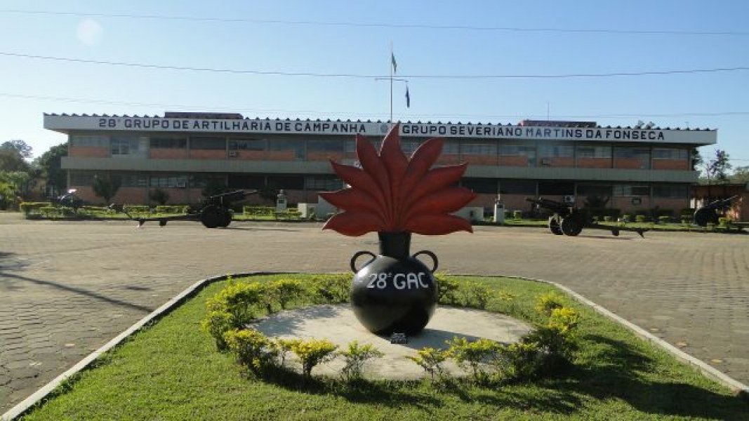 quartel-do-exercito-em-criciuma-e-atacado-por-criminosos-e-fuzil-de-soldado-e-roubado-1