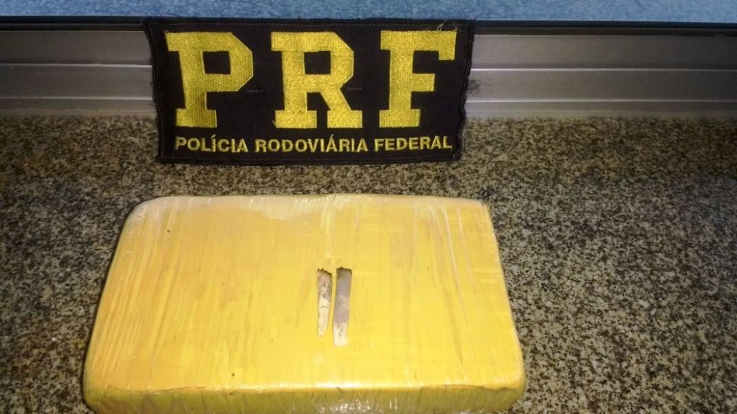 adolescente-e-apreendido-com-um-quilo-de-cocaina-dentro-da-calca-em-paulo-lopes-1