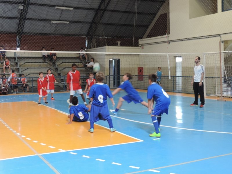 fundacao-de-esportes-de-tubarao-seleciona-atletas-nesta-quinta-30-para-o-voleibol-1