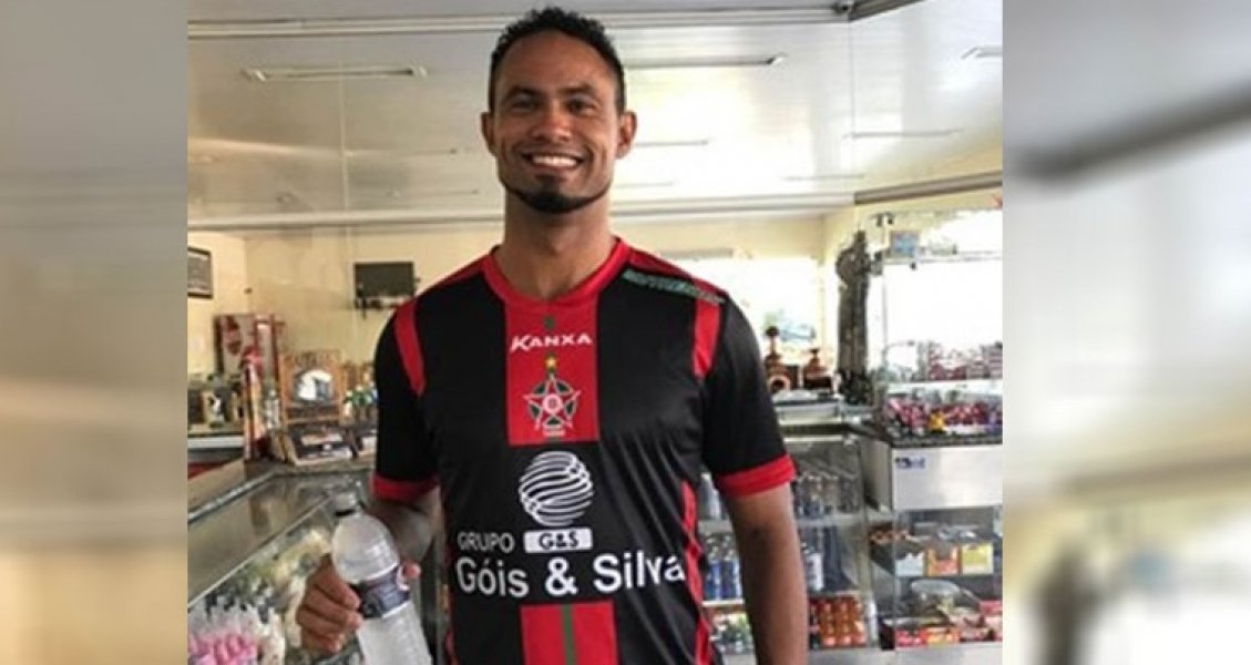 goleiro-bruno-volta-a-vestir-rubro-negro-1