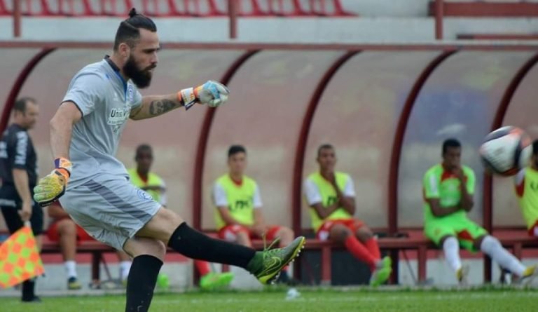 Jandrei, ex-Tubarão, reforça elenco da Chapecoense