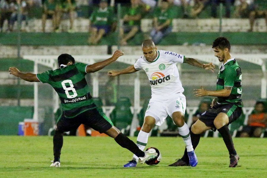 tubarao-e-derrotado-pela-chapecoense-por-7-a-0-1