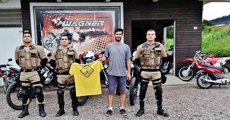 5º BPM: Parceria público/privada conserta viatura policial em Tubarão