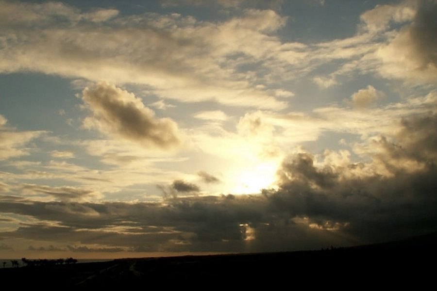 apesar-do-sol-a-chuva-deve-aparecer-no-litoral-em-pancadas-isoladas-1