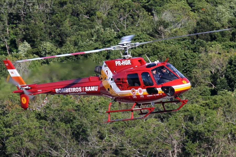 bombeiros-resgatam-vitimas-de-dois-acidentes-com-parapentes-1