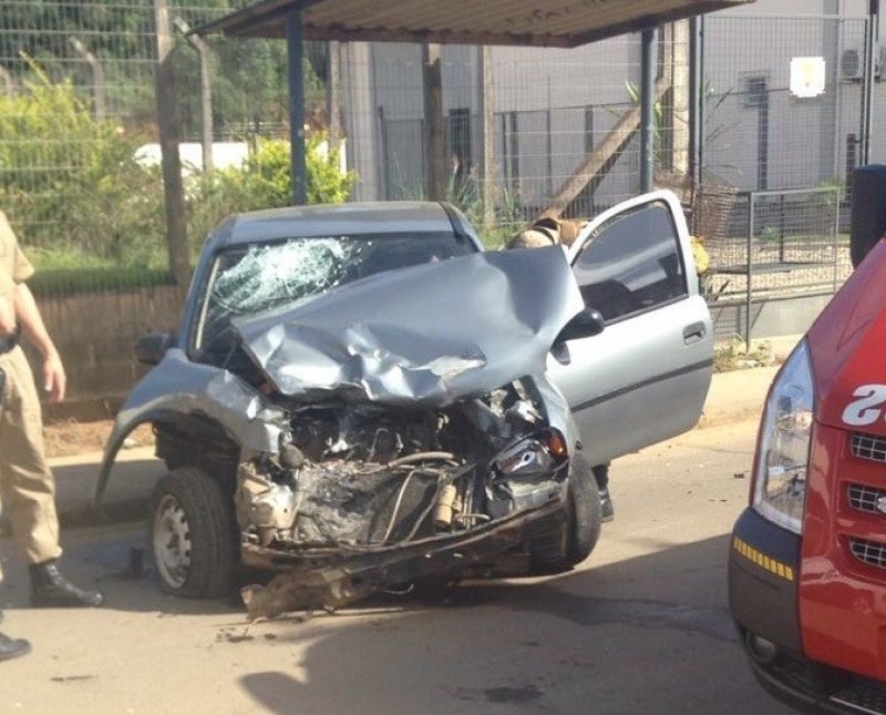 jogador-do-criciuma-sofre-acidente-de-transito-nesta-manha-1