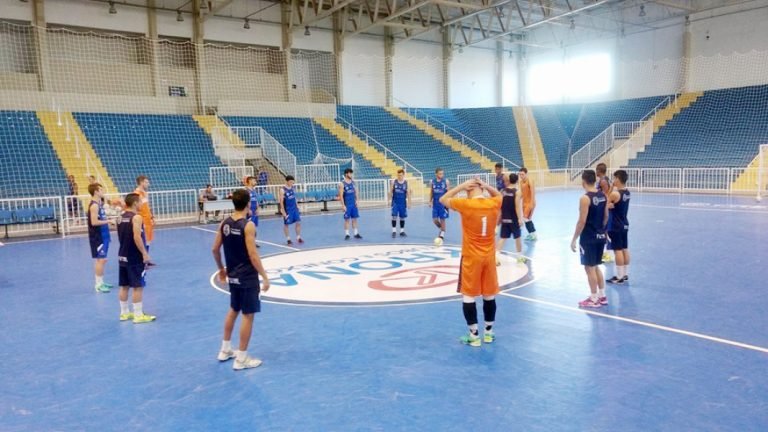 Tubarão Futsal estreia hoje na Arena