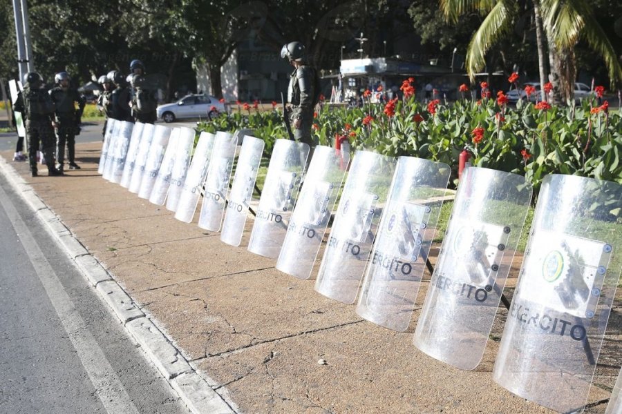 forcas-armadas-comecam-a-deixar-esplanada-dos-ministerios-1