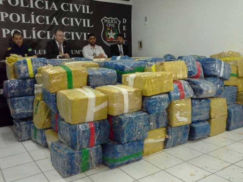 policia-civil-realiza-maior-apreensao-de-maconha-da-historia-de-sc-1
