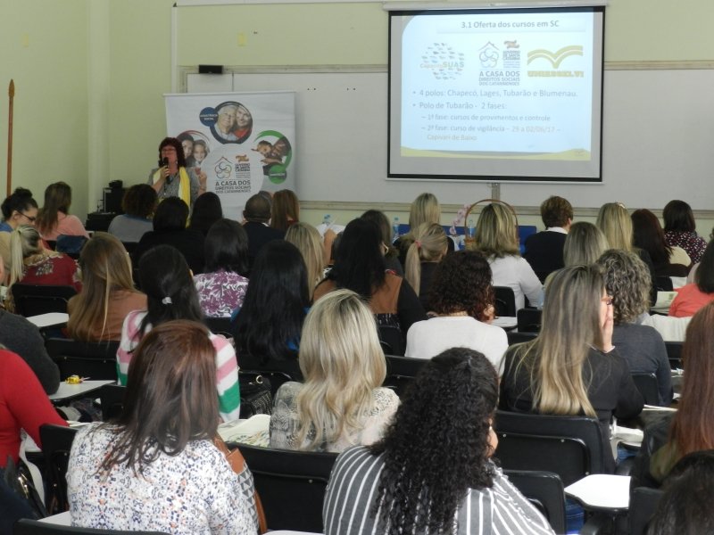 profissionais-de-assistencia-social-do-sul-participam-de-capacitacao-1