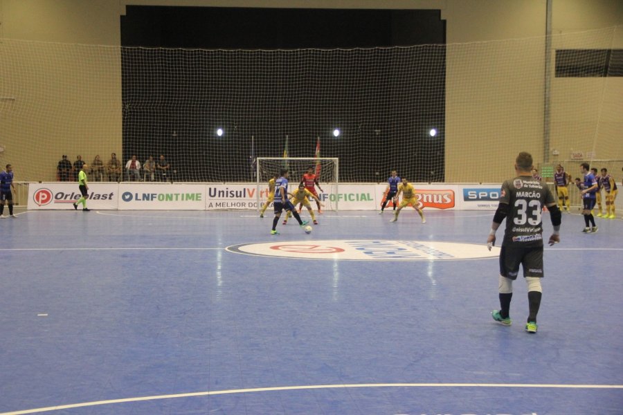 liga-nacional-de-futsal-tubarao-amarga-a-5a-derrota-consecutiva-1