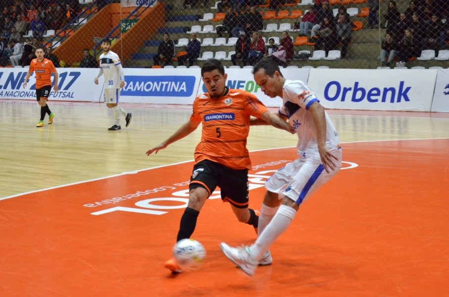 liga-nacional-de-futsal-tubarao-treina-visando-o-duelo-contra-o-joacaba-1