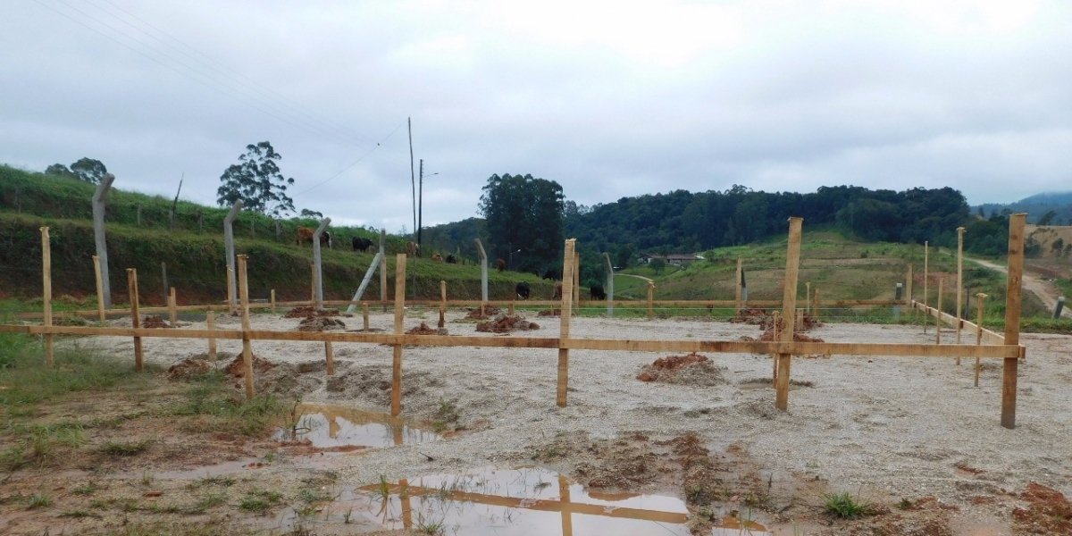 obra-para-construcao-do-canil-em-braco-do-norte-e-iniciada-1