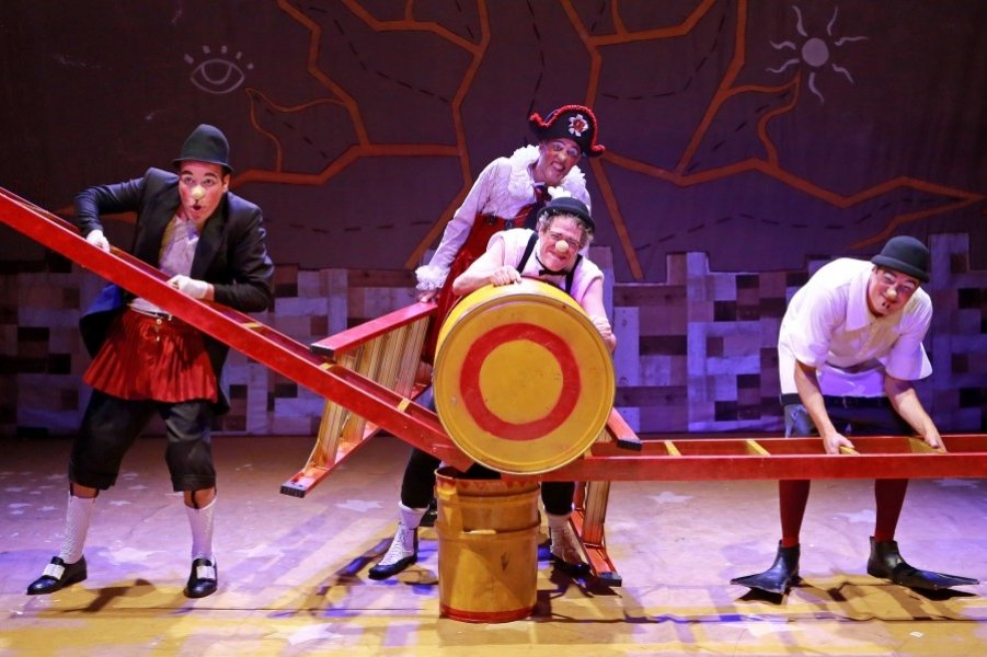 os-mequetrefe-comedia-circense-se-apresentara-em-tubarao-1