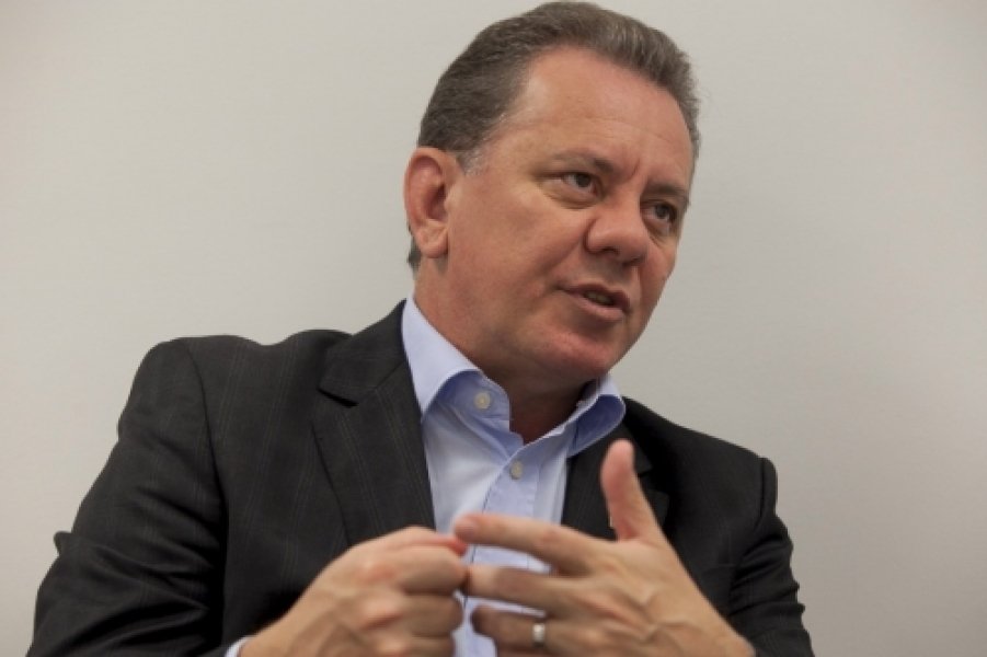 prefeito-apresenta-17-denuncias-contra-crimes-praticados-na-internet-1
