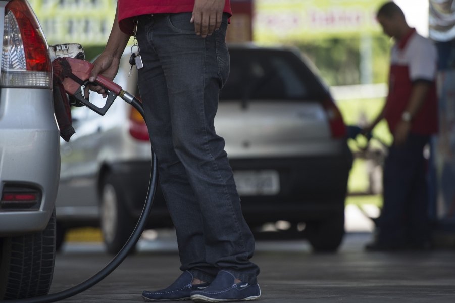 alta-nos-precos-gasolina-e-vendida-acima-de-r-359-na-regiao-1