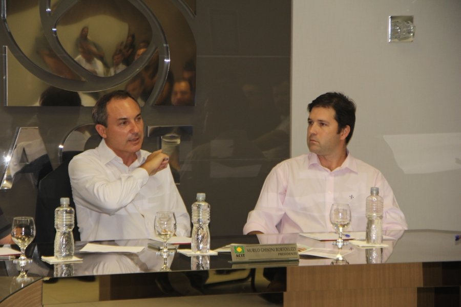centro-de-capacitacao-empresarial-e-inaugurado-em-tubarao-1