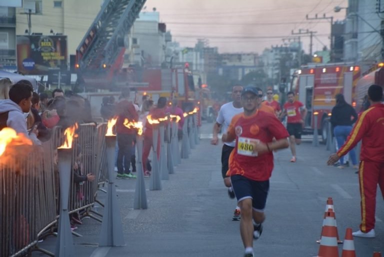 Corrida do Fogo comemora Dia do Bombeiro