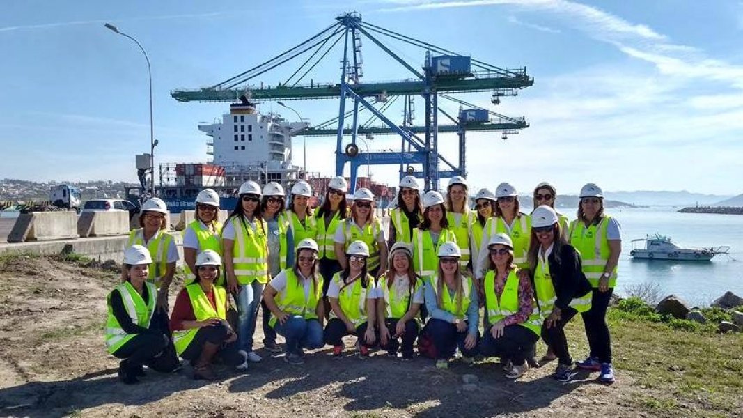equipes-educacionais-e-institucionais-mais-de-70-pessoas-visitaram-o-porto-de-imbituba-em-junho-1