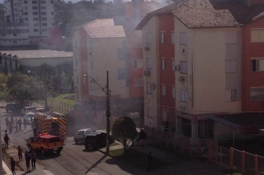 fogo-atinge-apartamento-em-criciuma-1