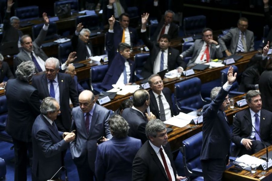 por-50-votos-favoraveis-senado-aprova-texto-base-da-reforma-trabalhista-1