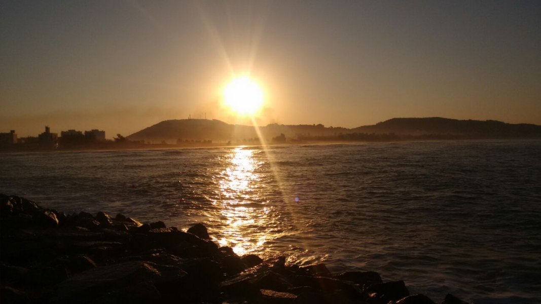 quinta-feira-com-maximas-de-32oc-no-litoral-sul-1