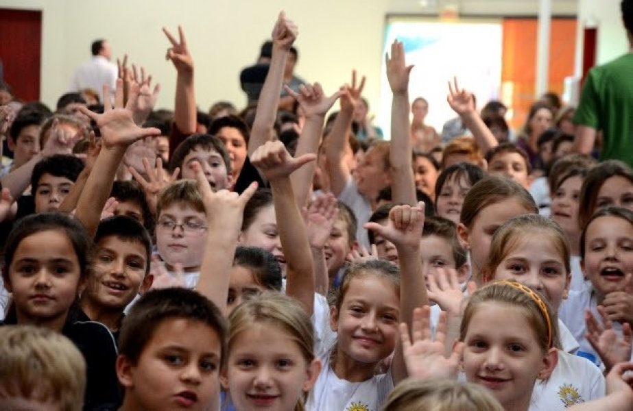 segunda-feira-de-volta-as-aulas-na-rede-estadual-1