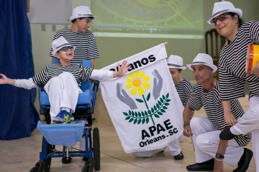35-anos-apae-de-orleans-esta-em-festa-1