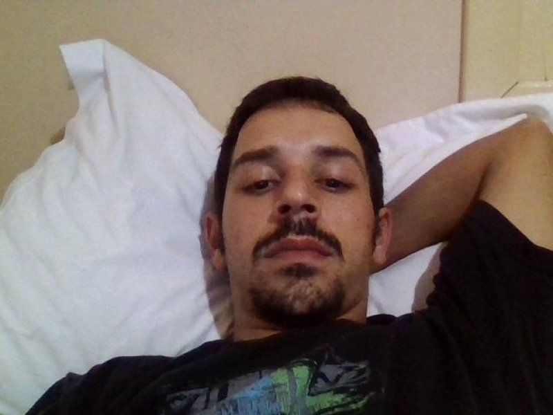 jovem-e-morto-com-tiro-no-olho-em-tubarao-1